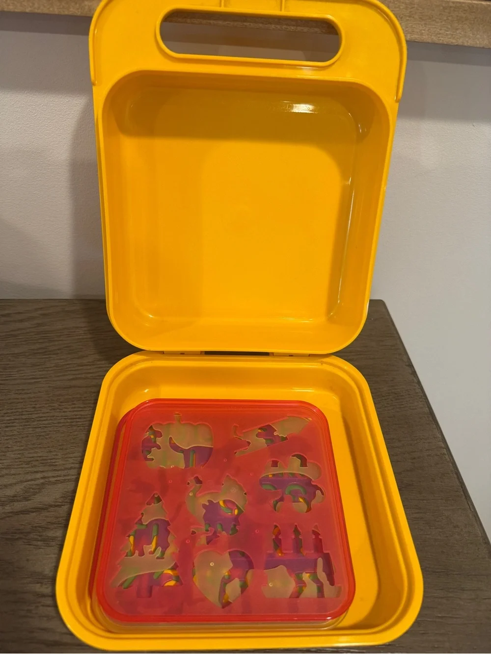 Vintage Tupperware Tuppertoys Storage Carrying Case Lunchbox with 4 Stencils